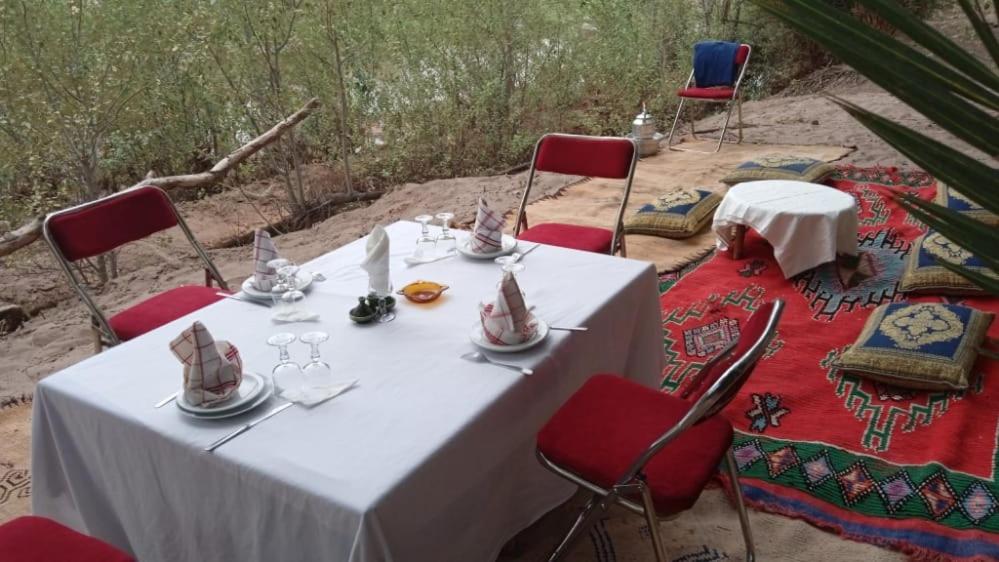Auberge Restaurant Tissili " Oasis De Fint" Экстерьер фото