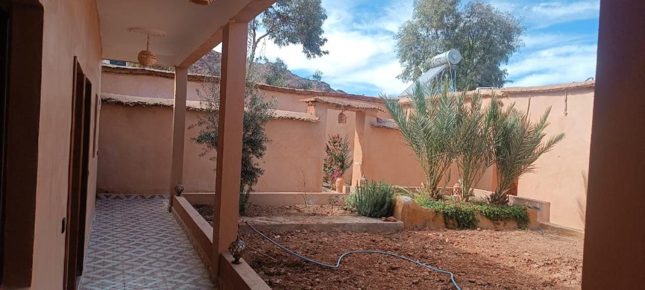 Auberge Restaurant Tissili " Oasis De Fint" Экстерьер фото